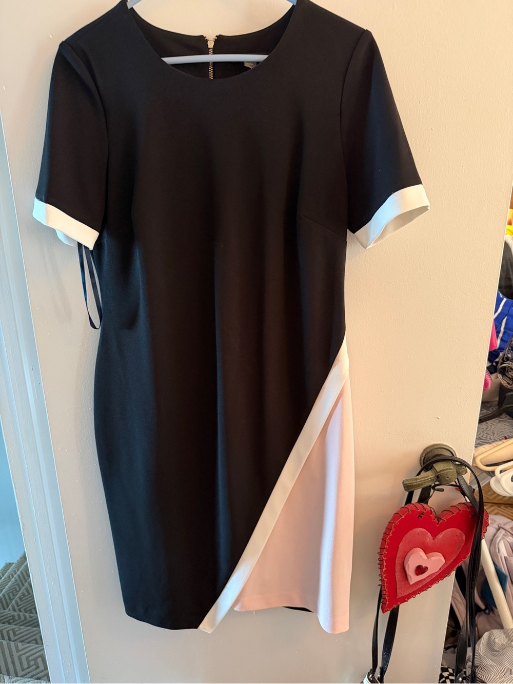 Black and White Short Sleeve Colorblock Shift Dress Tommy